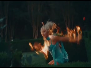 Sabrina Carpenter00:00 Woman with stomach ripped open and intestines exposed