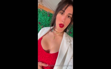 Gugosapop cleavage display
