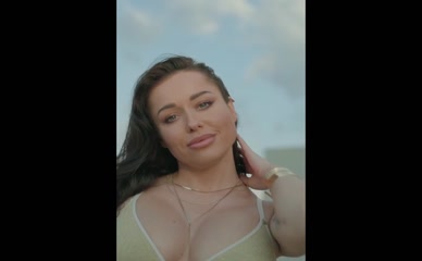 Playmate Des Jahres 2024 Topless Beach Teaser