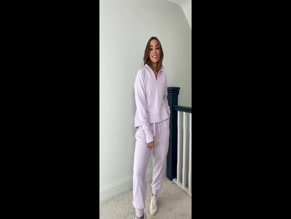 Frankie Bridge's cameltoe leggings haul