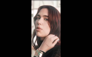 Dua Lipa nip slip