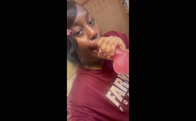 missw00dz sucking a huge dildo