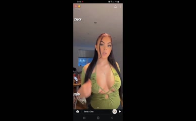 Tian1ch big tits in green dress.