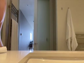 Alexandra Daddario Tits Towel Drop
