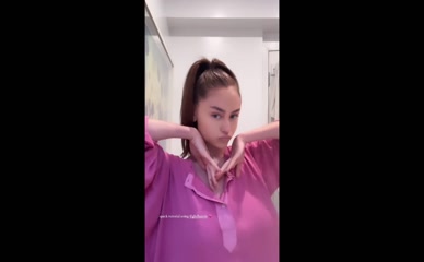 Leni Klum Big Tits Ponytail Tease