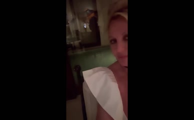 Britney Spears topless restaurant selfie.