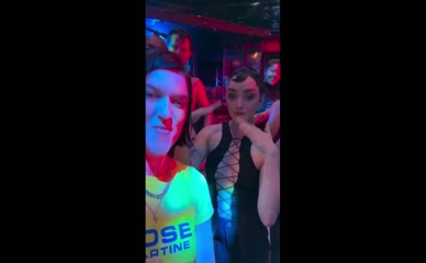 Maisie Williams nightclub orgy