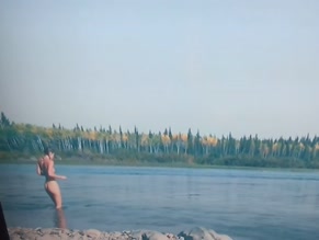naomijallsworth exposed back and glutes during river dip