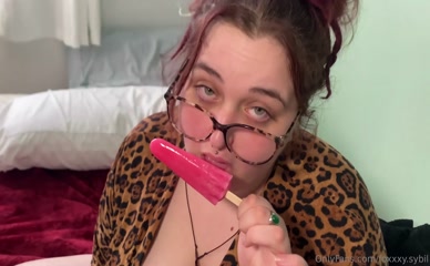 Foxxxy.sybil Licking Popsicle Close-Up Tease