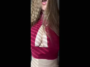 fantasybabeph cleavage reveal