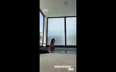 Karine Siqueira Bikini Jacuzzi Reveal