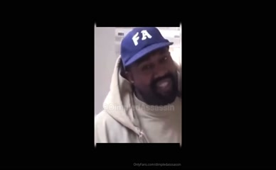 dimpledasssassin bares breasts