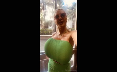 Tammyhtherealtor  Big Tit Real Estate Agent Shows Off Huge New Boobs