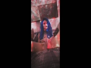 sxene_frogbun masturbates on bed
