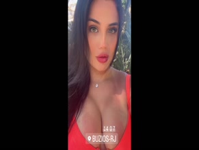 Paola Migliorini cleavage close-up