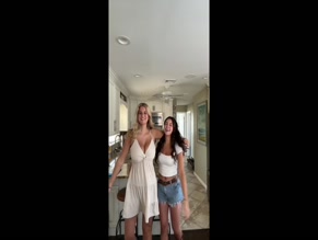 Shea O: Big Tits Dance