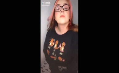 girl.konoha exposed cleavage