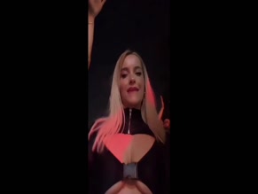 Gizemsavagex cleavage dance