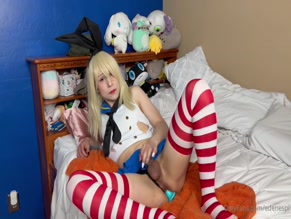 Edenespi masturbates with toys and shows off her ass.