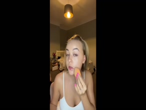 Ellie Dadd Visible Cleavage