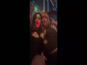 Gingerrat12322: She shows her tits