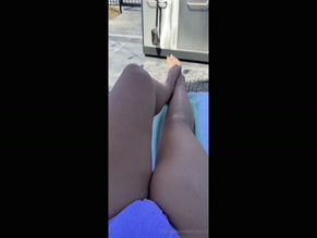 Cheer.bearr22 hot thighs in bikini tease