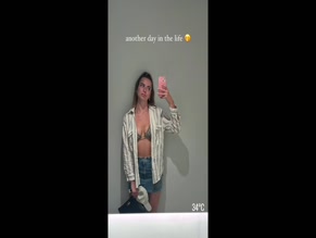 rachel_proboxer bra selfie