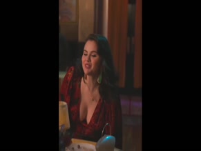Selena Gomez cleavage