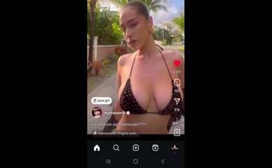 Maeta Bikini Walk Tits