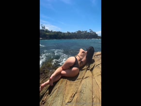 deadg1rlsuperstar displays bikini-clad buttocks