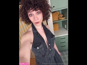Curlyfluffnstuff
