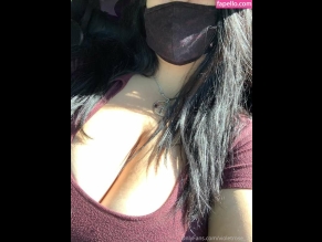Curvy-goddess
