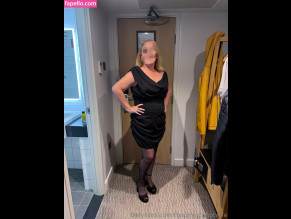 Thepinkginhotwife
