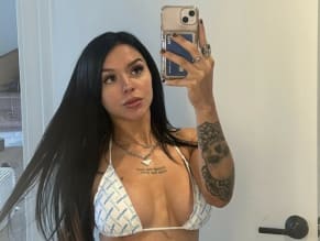 Cora Jade