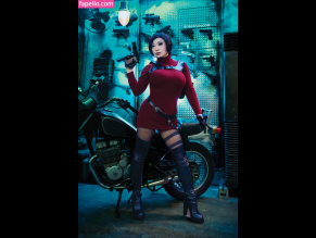 Yaya Han