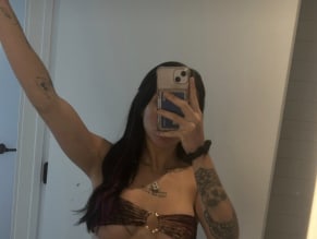 Cora Jade