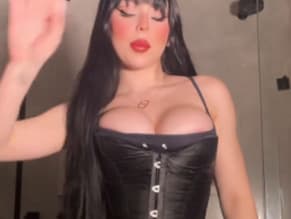 Bella Angel Dezoitou
