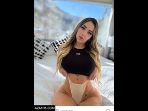  alt="Itslunaskye"