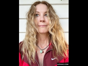  alt="Jenna Elfman"
