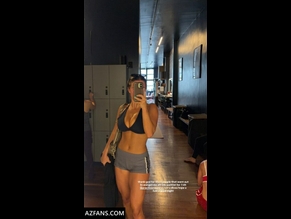  alt="Isabella Lauren"
