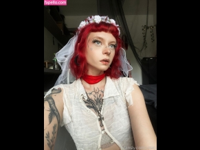 Redhead Vi