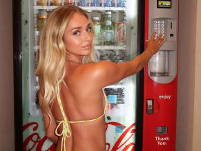 Alexa Adams