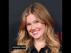  alt="Sarah Coomer"