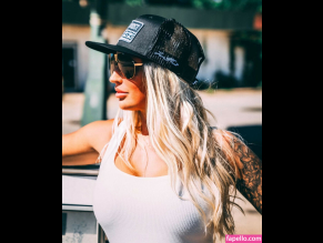 Blacktoppingblondie