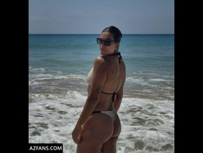  alt="Zoe Turnes"