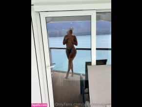 Juicyjennajane