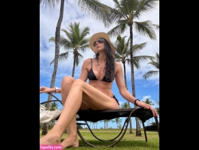 Sheilla Castro