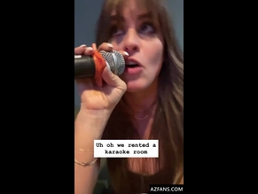 alt="Sara Hopkins"