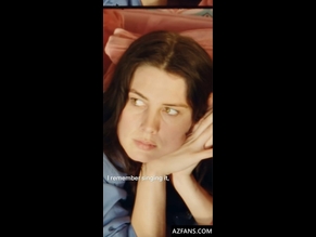 alt="Ellie Rowsell"