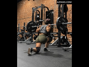  alt="Hannah Barron"